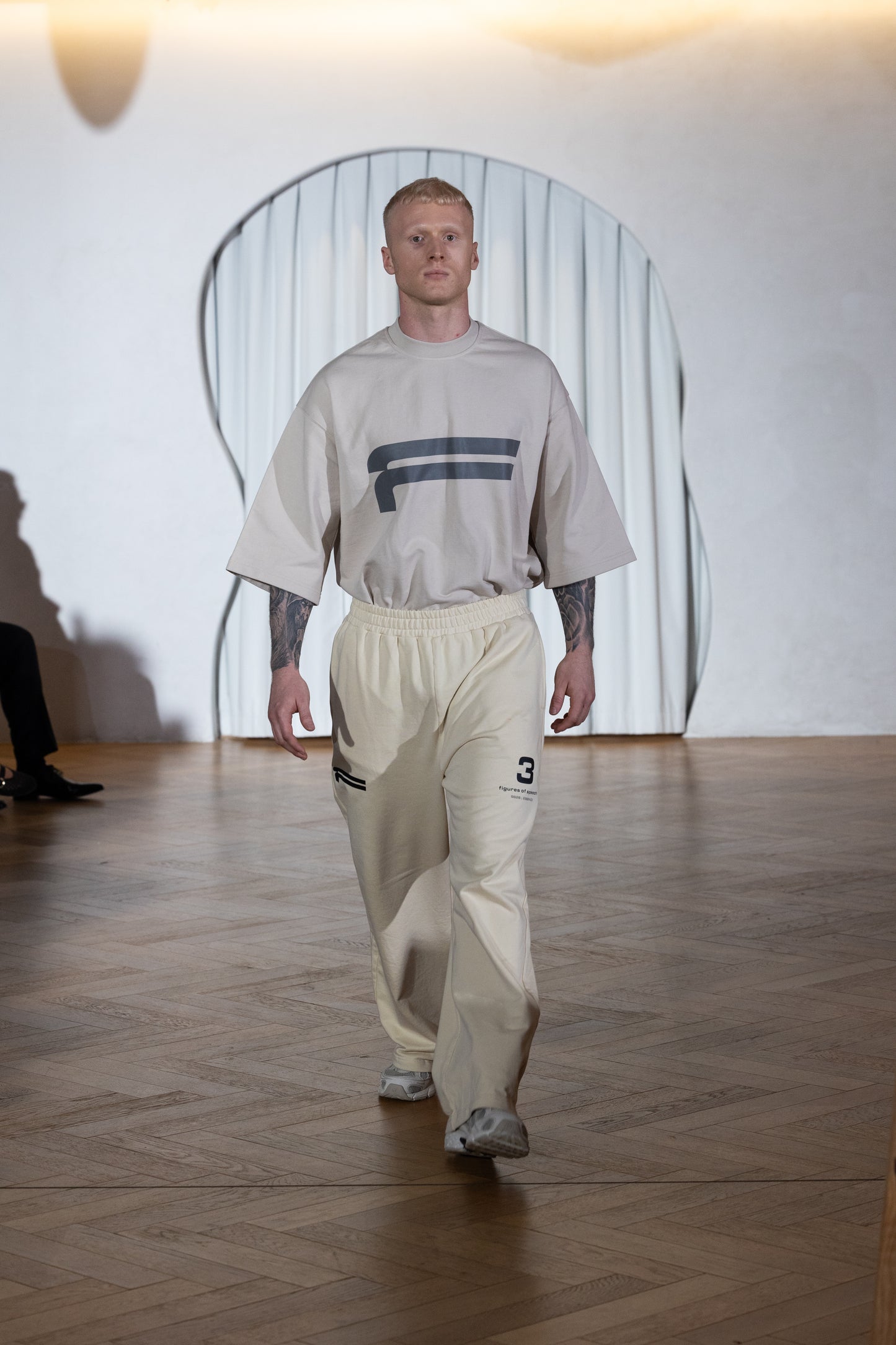 Essence Sweatpants
